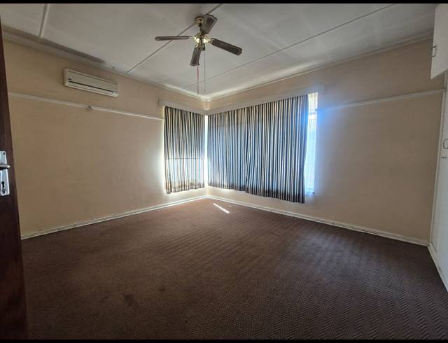 4 BEDROOM HOUSE FOR SALE IN VANDERBIJLPARK CW 5